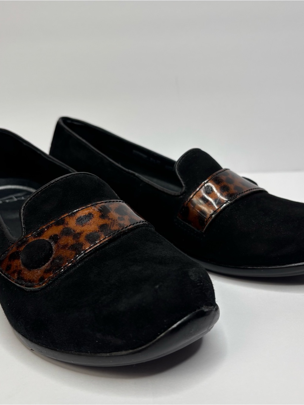 New Dansko Olena black suede loafers tortoise print patent leather trim Size 37 - Picture 5 of 14